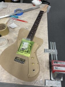 Atelier fabrication de guitare électrique